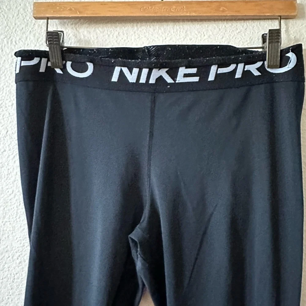 Nike womens pro black  Performance Leggings size L/ pre owned B204